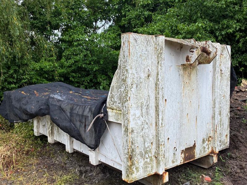 Container